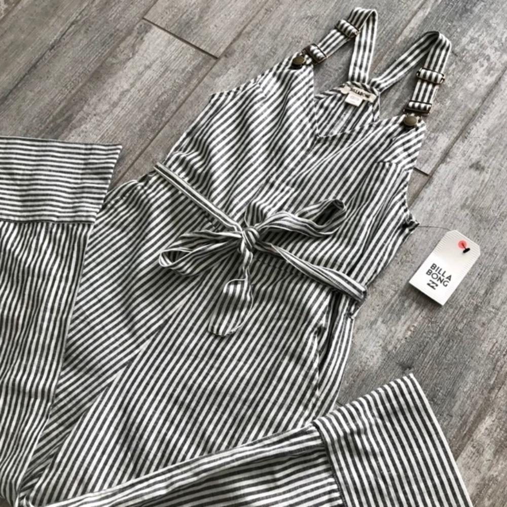 🔥🔥BILLABONG - STRIPED BELLA JUMPSUIT🔥🔥 - Picture 2 of 7
